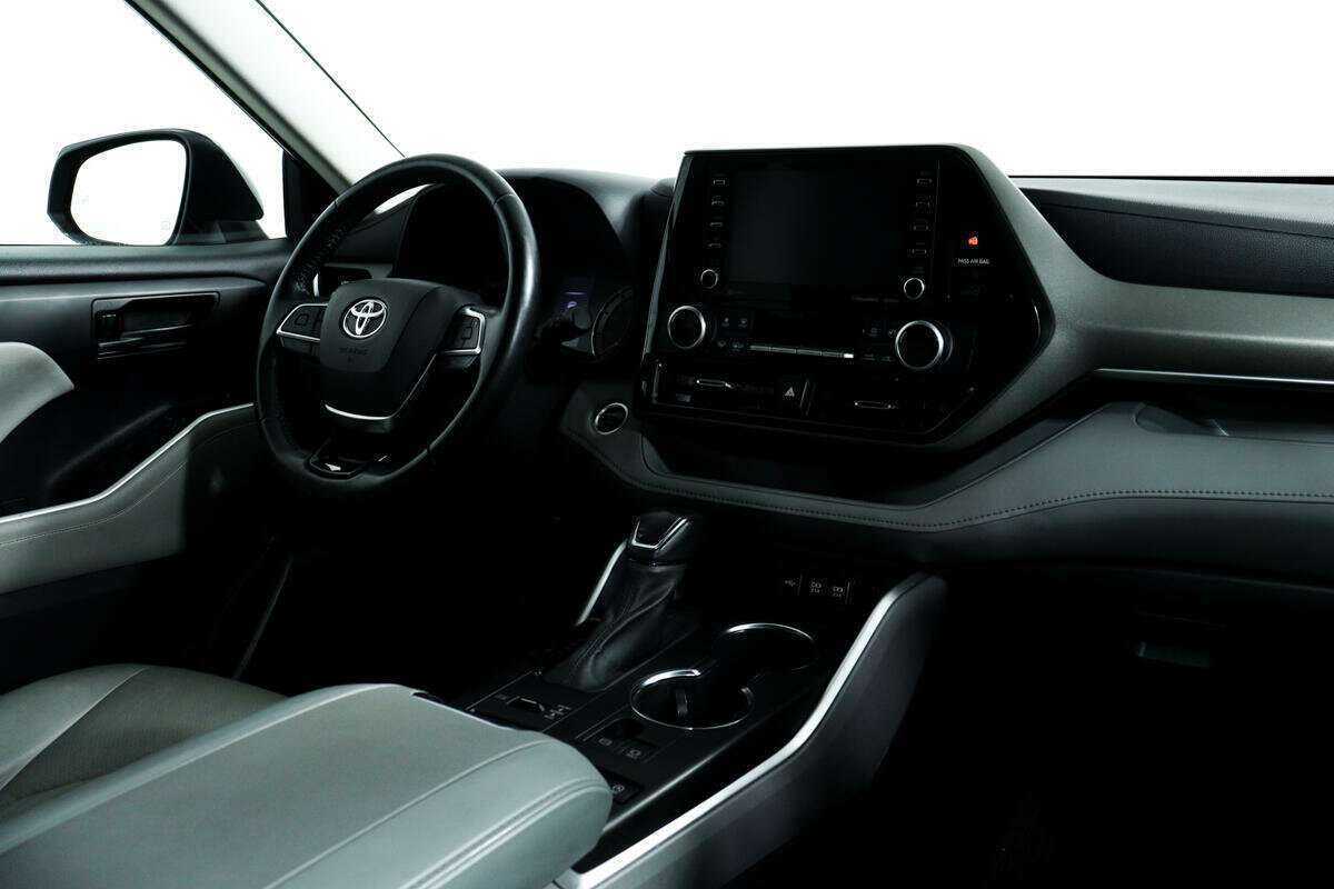 Купить Toyota Highlander, 2021, 52 611 км, фото №9