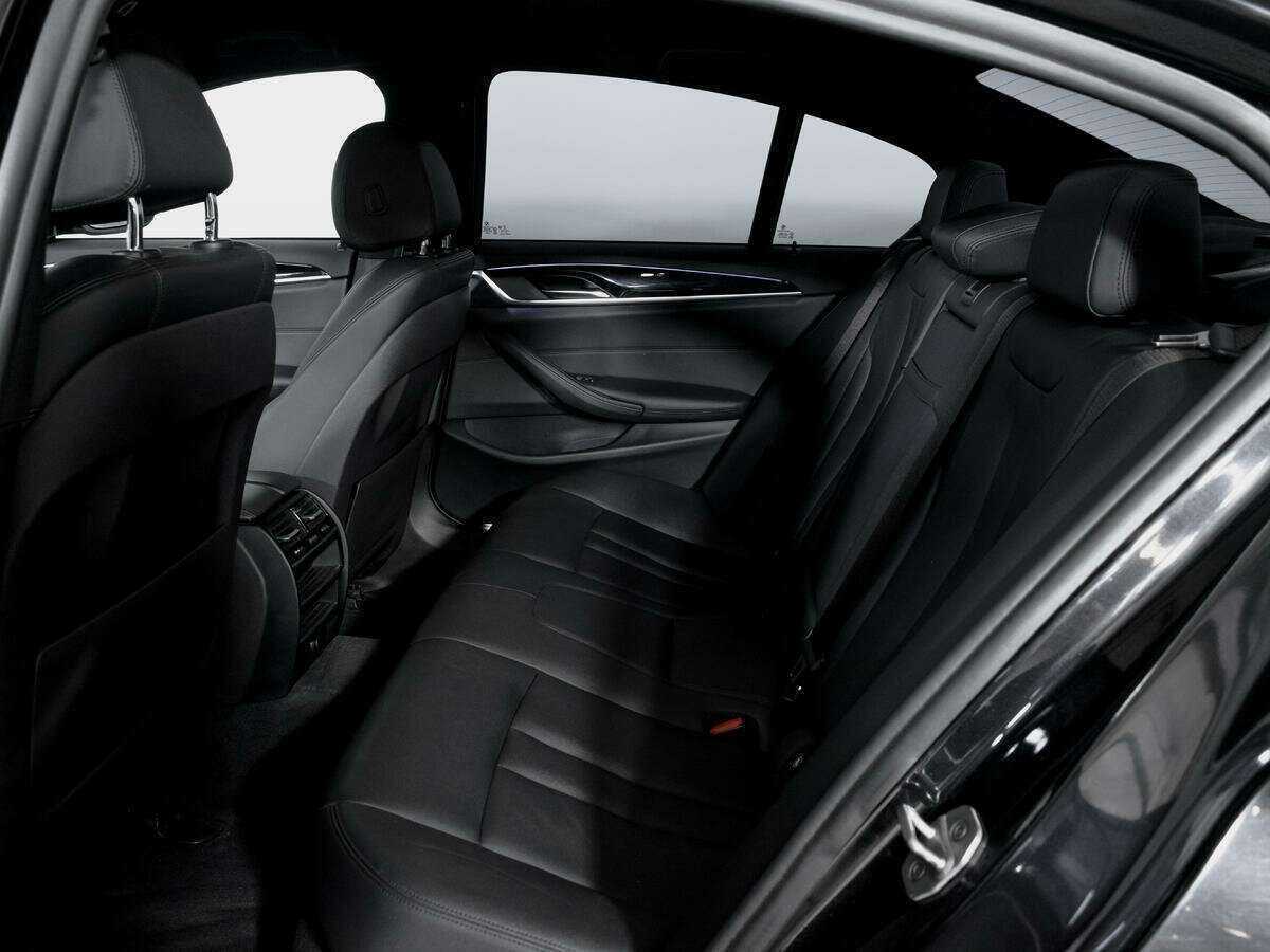 Купить BMW 5 серии 520i, 2017, 132 520 км, фото №10