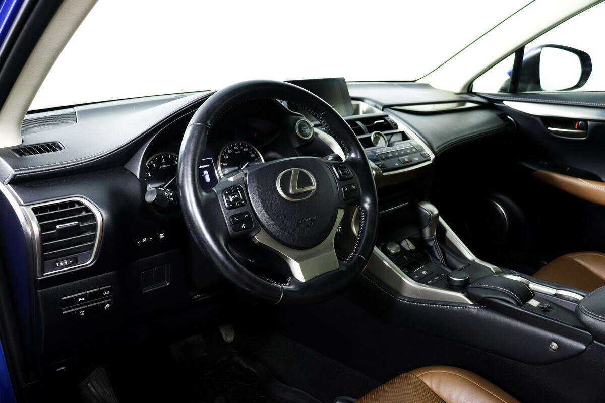 Купить Lexus NX 200t, 2017, 100 373 км, фото №13