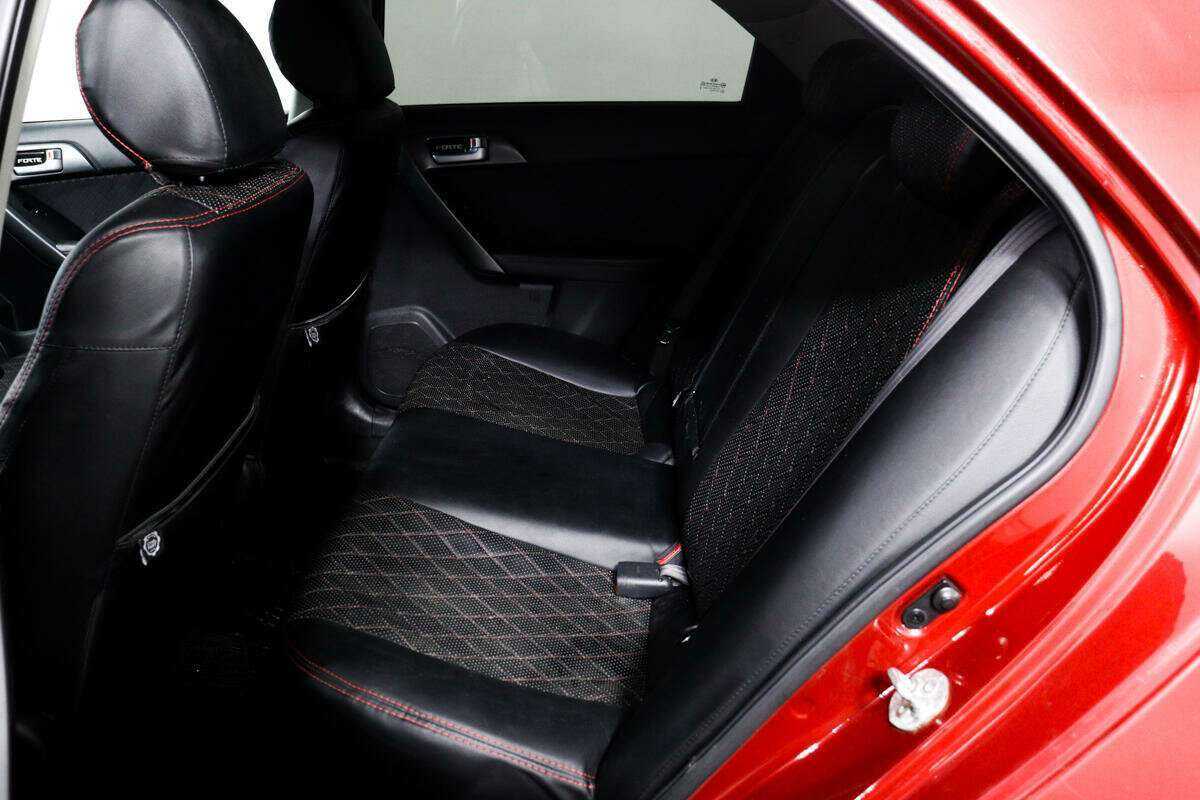 Купить Kia Cerato, 2012, 316 247 км, фото №12