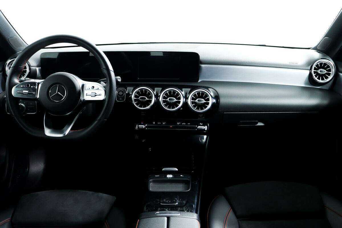 Купить Mercedes-Benz A-Класс 200, 2020, 25 479 км, фото №10