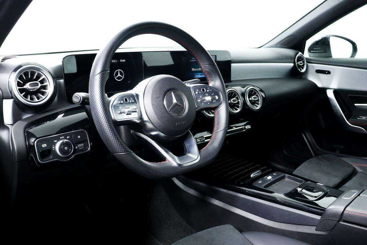 Купить Mercedes-Benz A-Класс 200, 2020, 25 479 км, фото №12