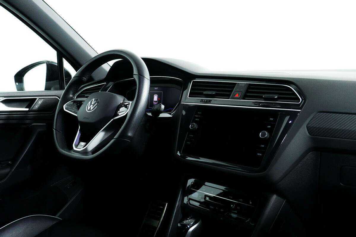 Купить Volkswagen Tiguan, 2021, 11 202 км, фото №9