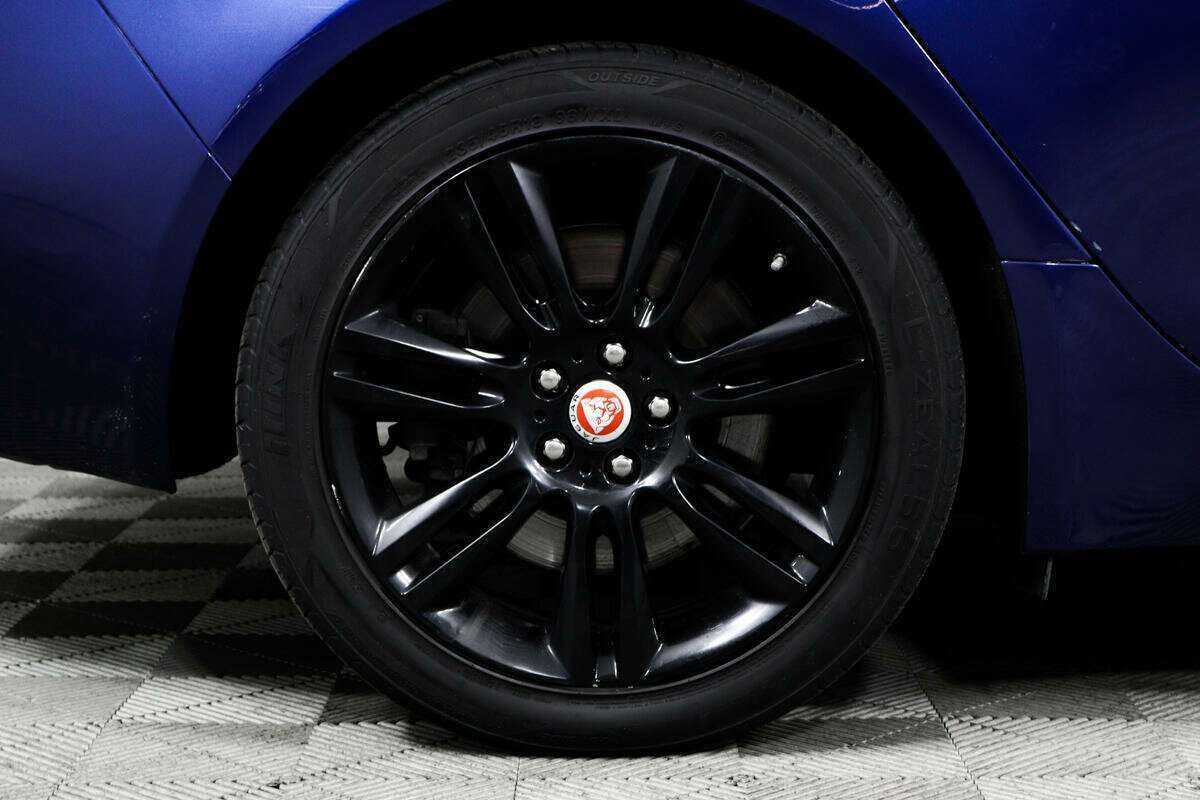 Купить Jaguar XE, 2015, 104 054 км, фото №14