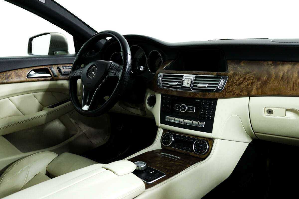 Купить Mercedes-Benz CLS 500, 2013, 168 685 км, фото №9