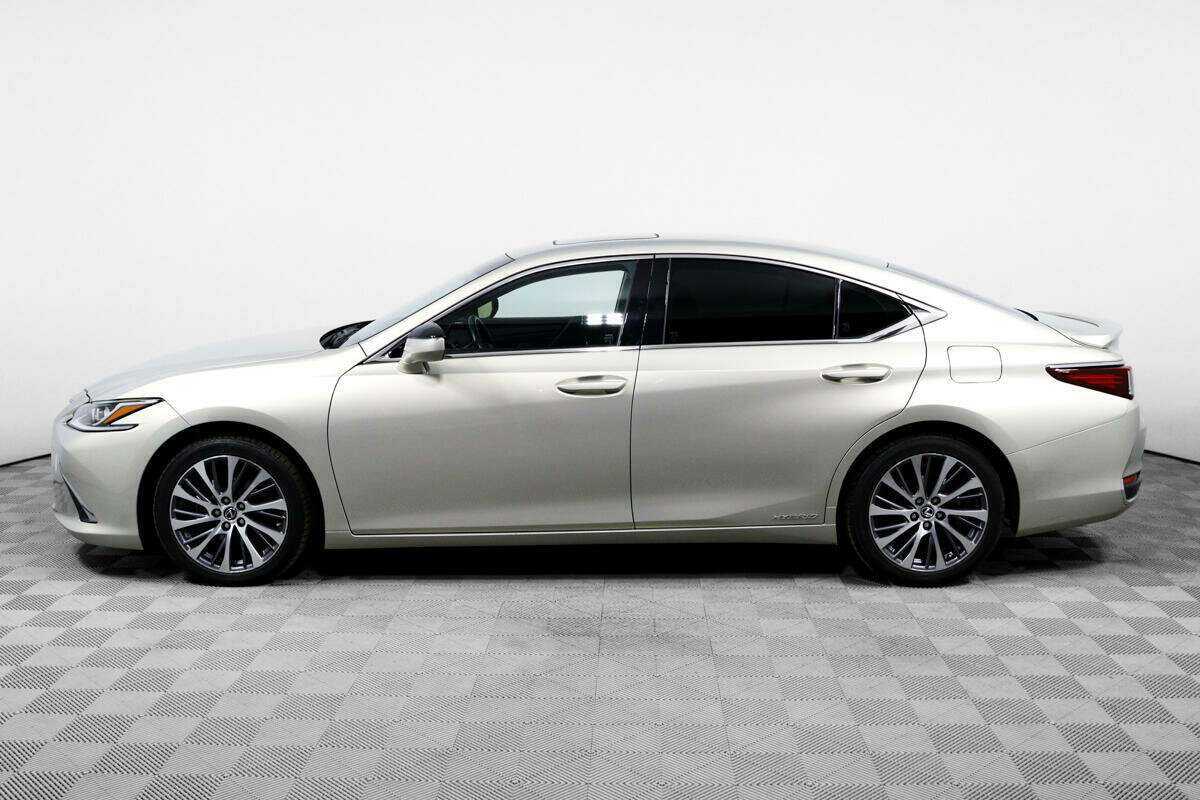 Купить Lexus ES 300h, 2018, 90 630 км, фото №8