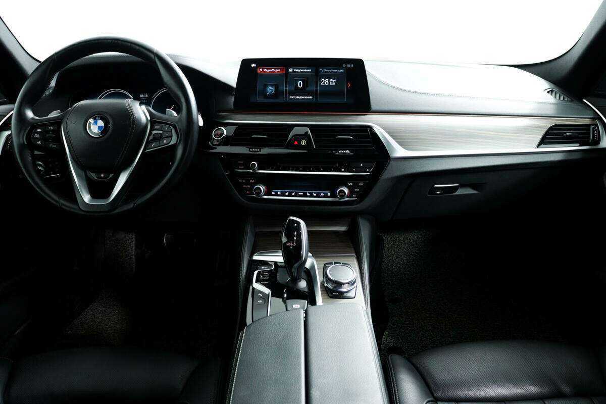 Купить BMW 5 серии 520d xDrive, 2017, 59 446 км, фото №11
