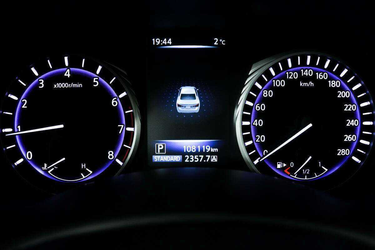 Купить Infiniti Q50, 2016, 108 118 км, фото №10