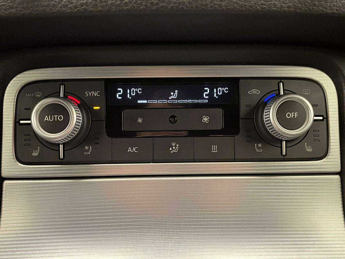 Купить Volkswagen Touareg, 2015, 166 892 км, фото №20