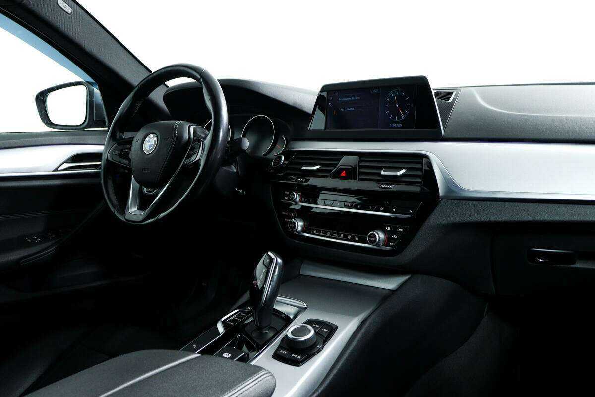 Купить BMW 5 серии 520i, 2019, 129 486 км, фото №9