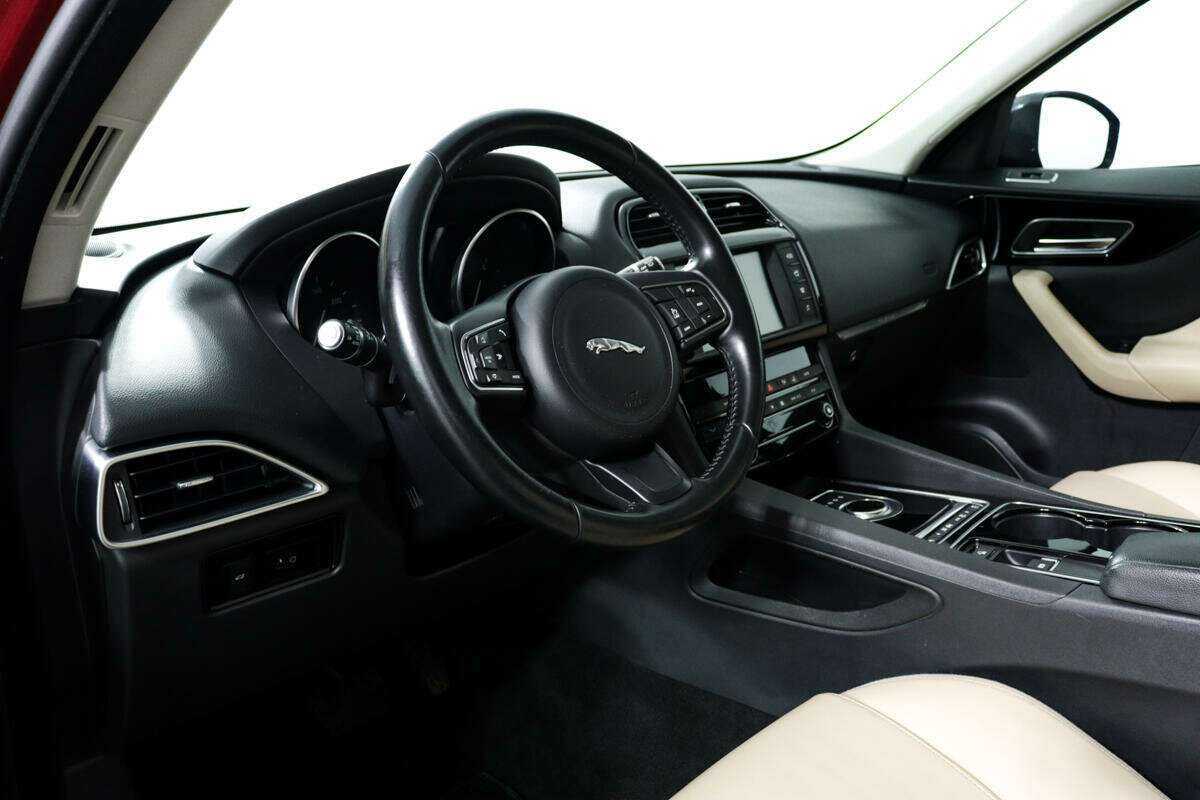 Купить Jaguar F-Pace, 2016, 124 569 км, фото №13