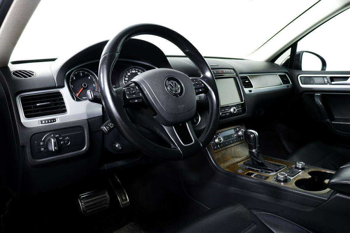Купить Volkswagen Touareg, 2016, 151 046 км, фото №13