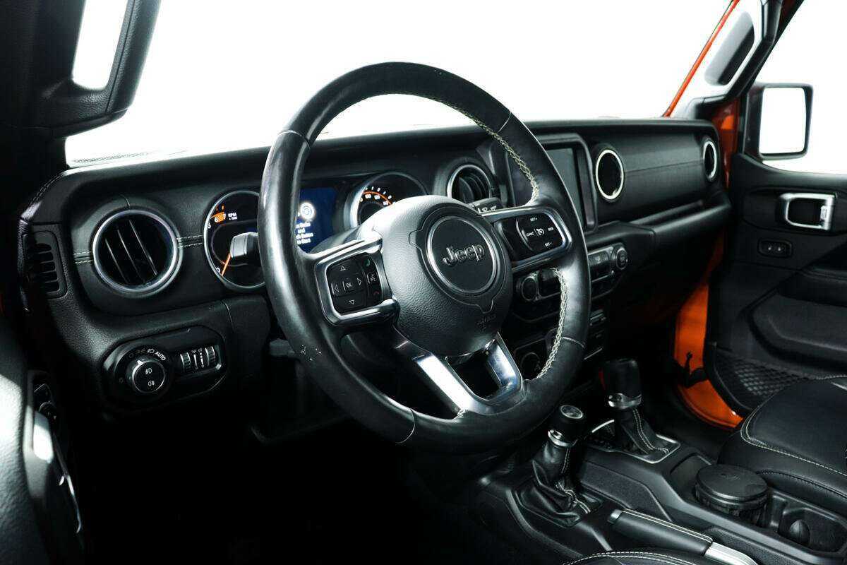 Купить Jeep Wrangler, 2018, 66 350 км, фото №12