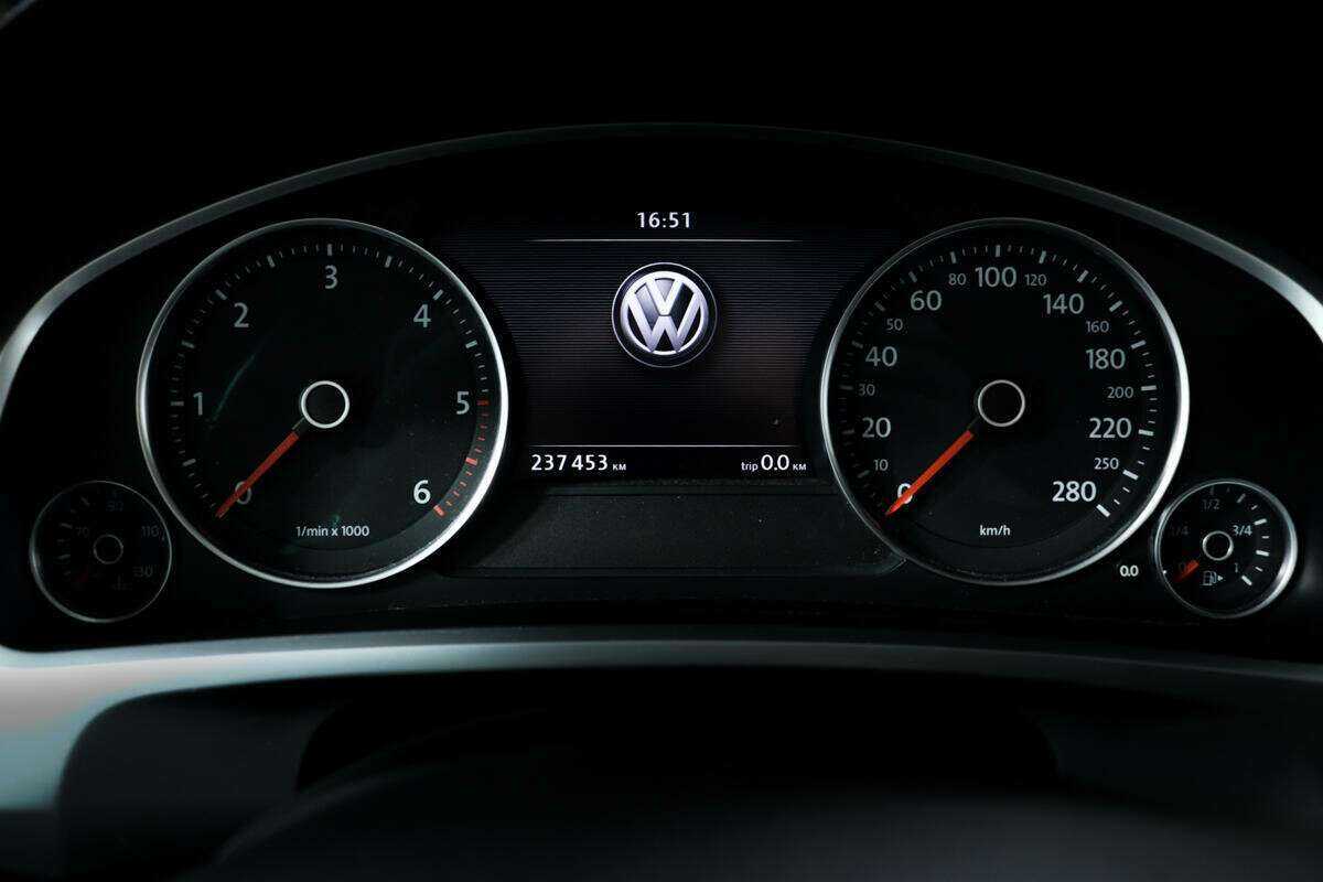 Купить Volkswagen Touareg, 2011, 237 452 км, фото №10