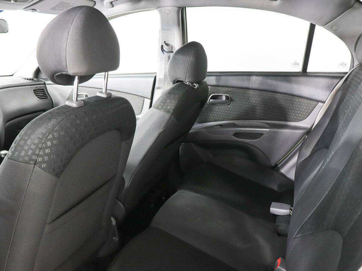 Купить Kia Rio, 2006, 238 670 км, фото №8