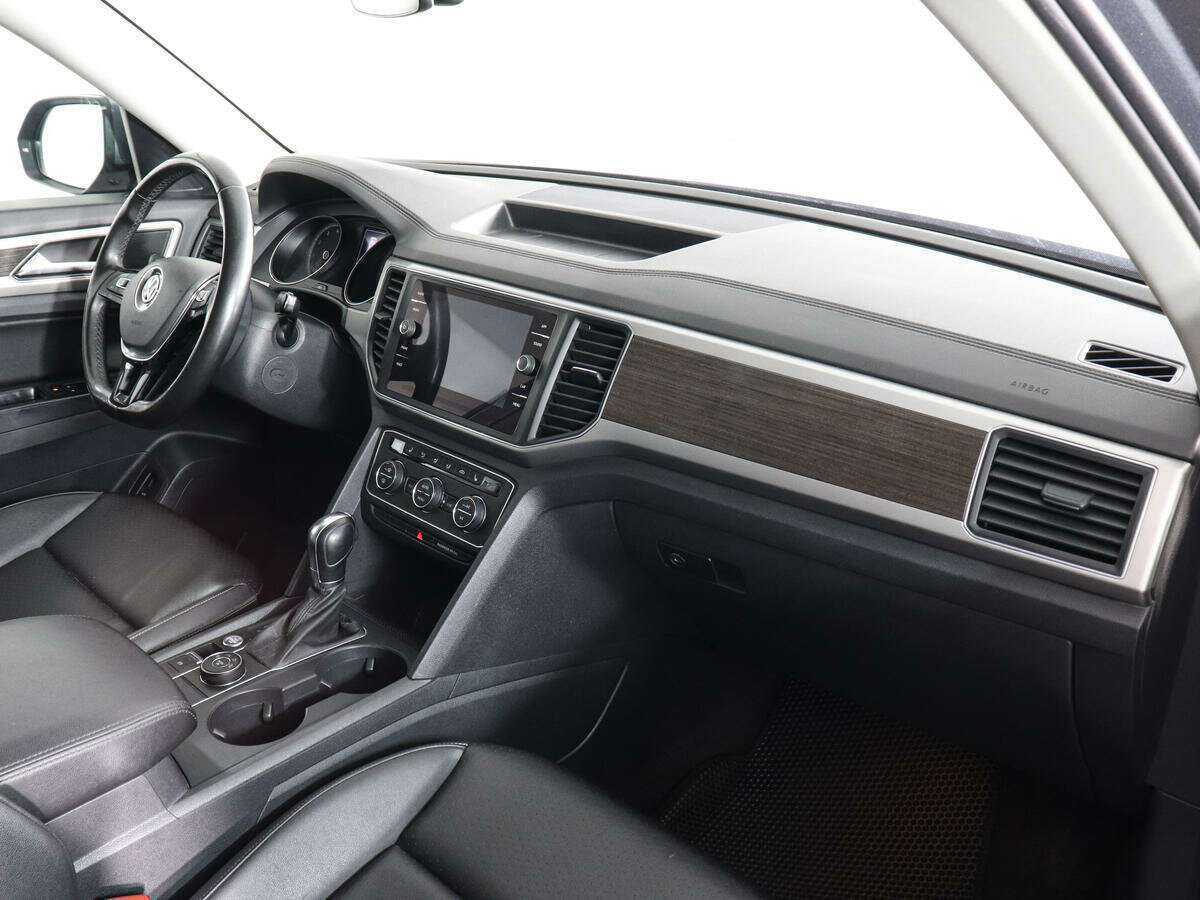 Купить Volkswagen Teramont, 2018, 121 185 км, фото №9