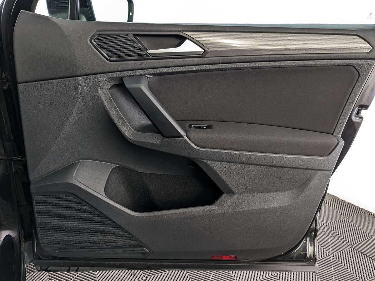 Купить Volkswagen Tiguan, 2019, 139 692 км, фото №24