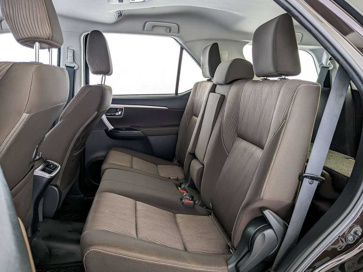 Купить Toyota Fortuner, 2018, 57 388 км, фото №10