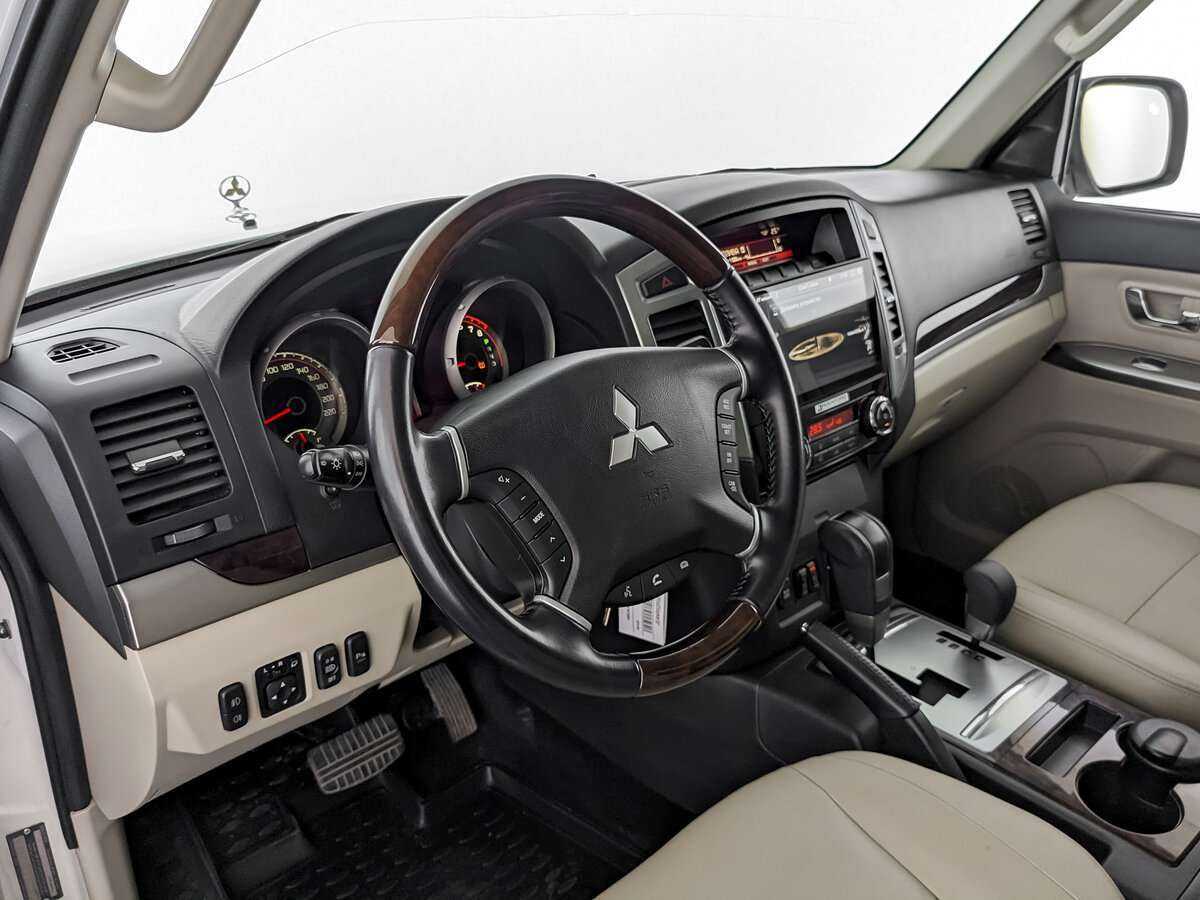 Купить Mitsubishi Pajero, 2020, 30 260 км, фото №12
