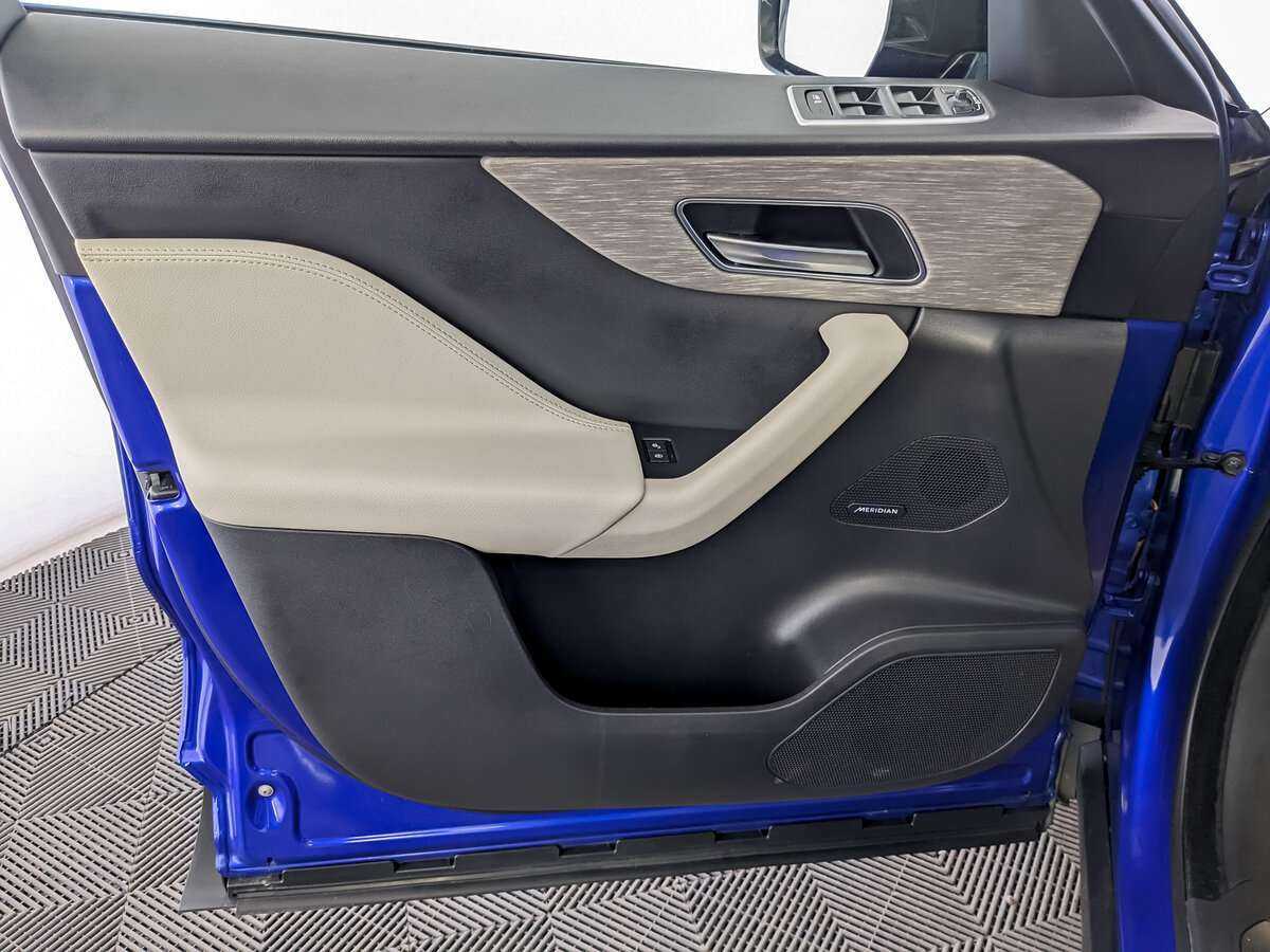 Купить Jaguar F-Pace, 2017, 110 627 км, фото №19