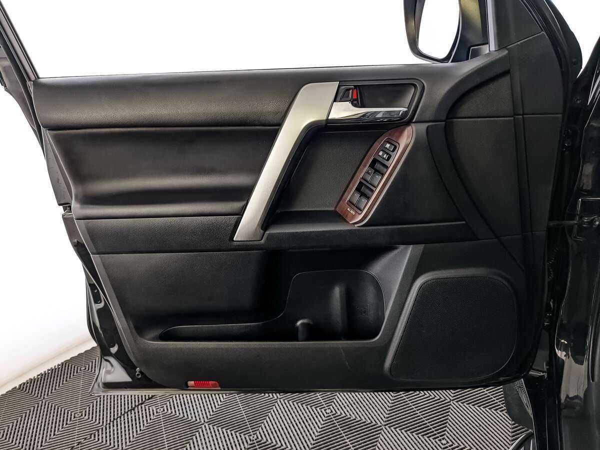 Купить Toyota Land Cruiser Prado, 2016, 180 659 км, фото №17