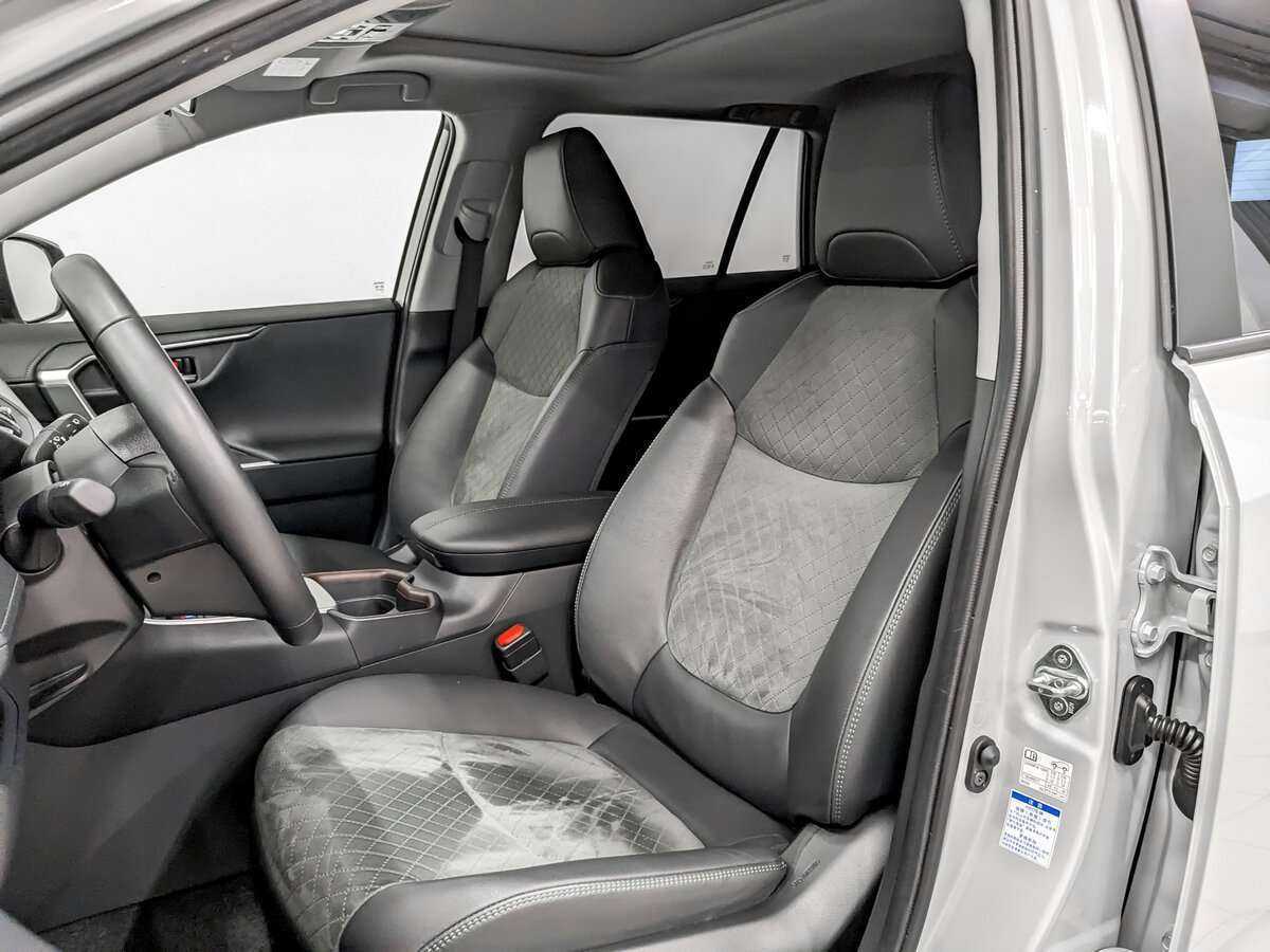 Купить Toyota RAV4, 2022, 13 510 км, фото №15