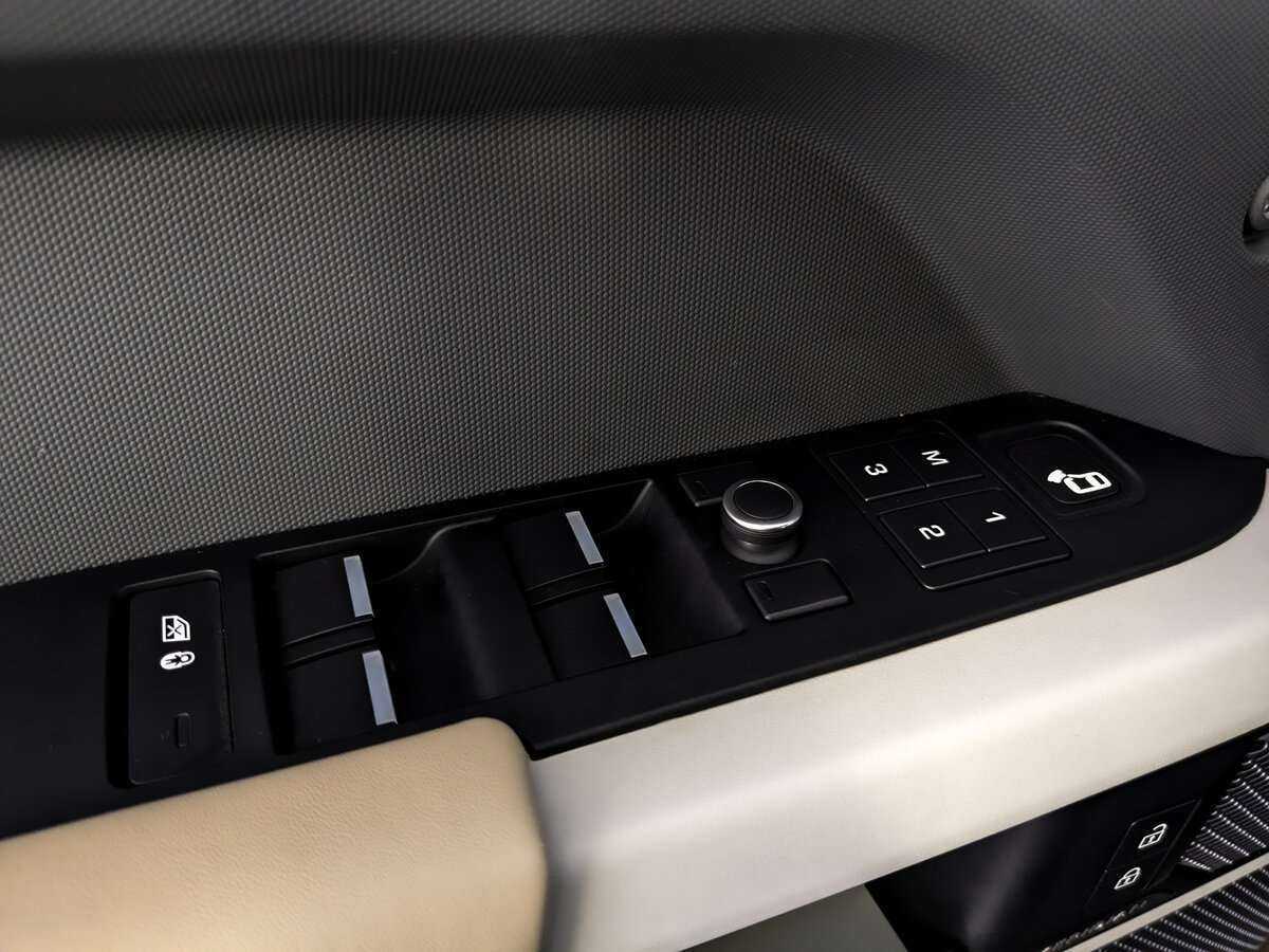 Купить Land Rover Defender 110, 2021, 75 671 км, фото №15
