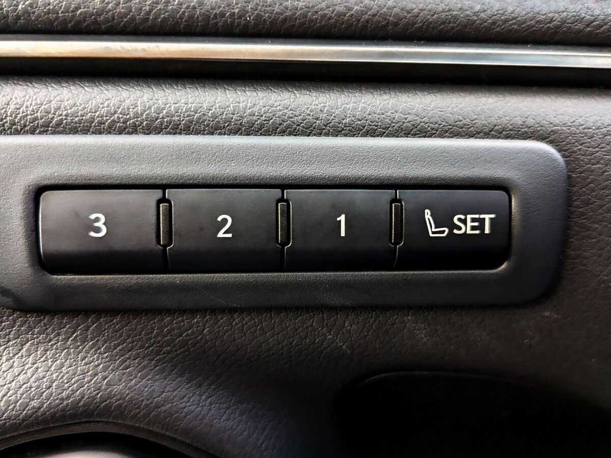 Купить Lexus ES 200, 2020, 89 000 км, фото №24