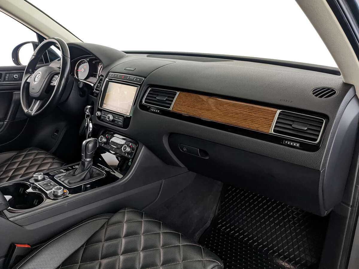 Купить Volkswagen Touareg, 2017, 132 764 км, фото №9