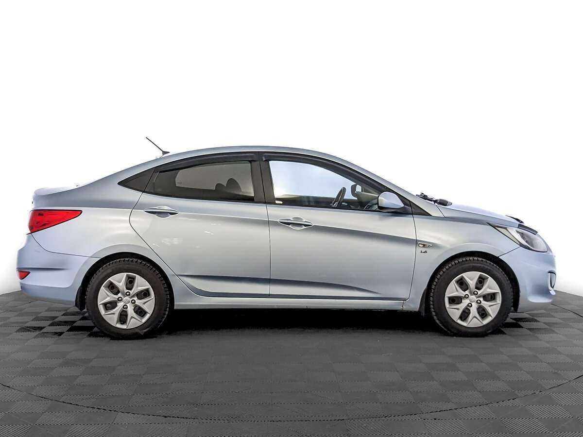 Купить Hyundai Solaris, 2011, 66 998 км, фото №4