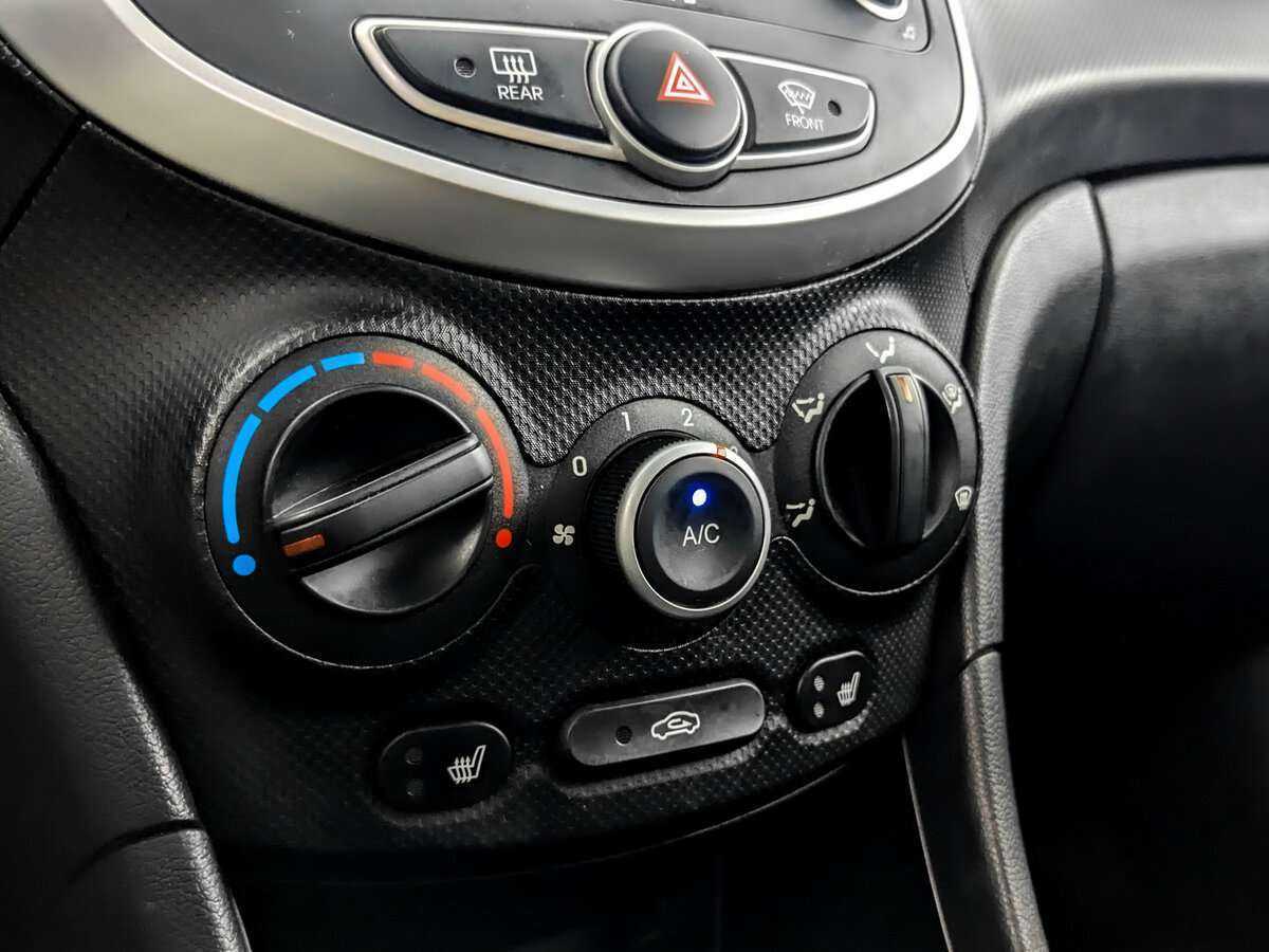 Купить Hyundai Solaris, 2011, 66 998 км, фото №10