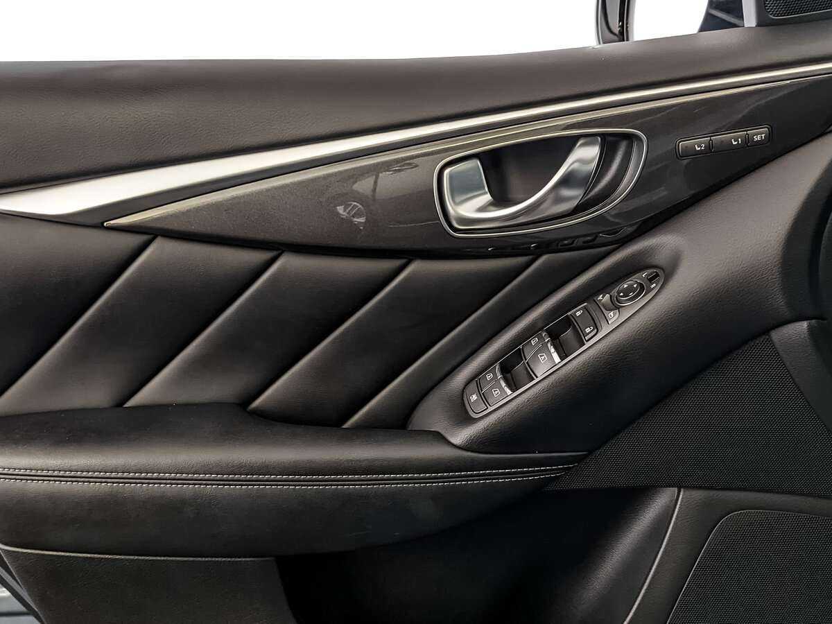 Купить Infiniti Q50, 2016, 107 601 км, фото №15