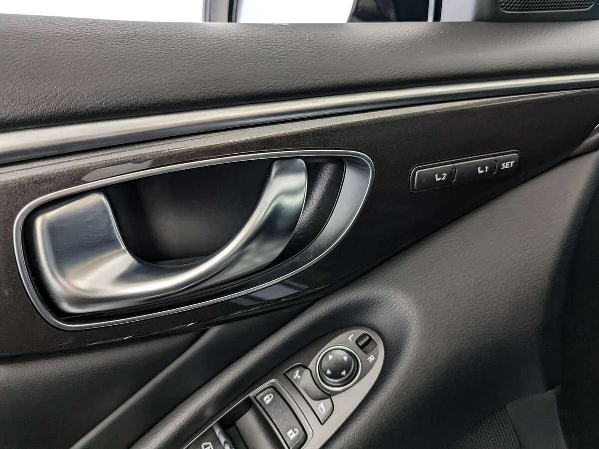Купить Infiniti Q50, 2016, 107 601 км, фото №23