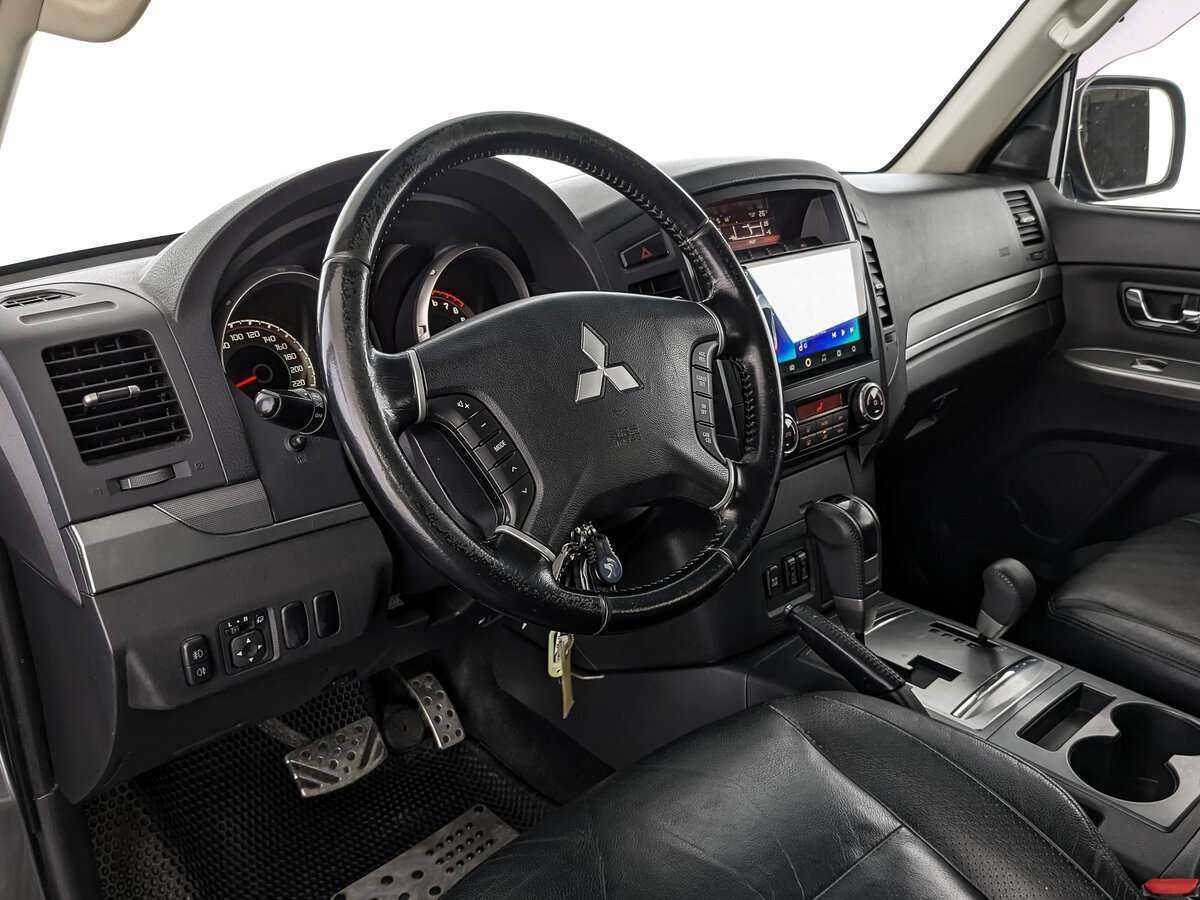 Купить Mitsubishi Pajero, 2013, 297 525 км, фото №15