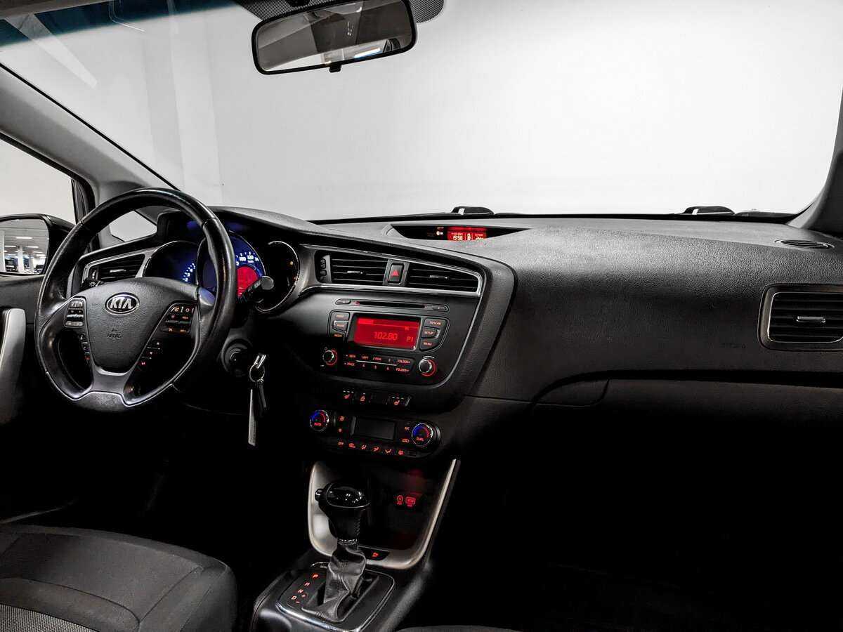 Купить Kia Ceed, 2017, 112 000 км, фото №9