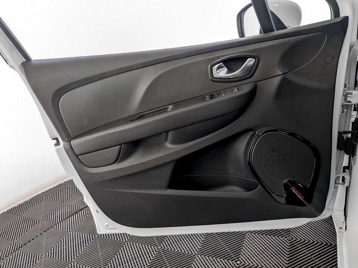 Купить Renault Clio, 2019, 130 274 км, фото №15