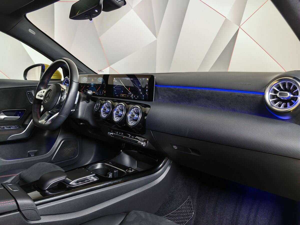 Купить Mercedes-Benz A-Класс 220, 2019, 60 295 км, фото №9