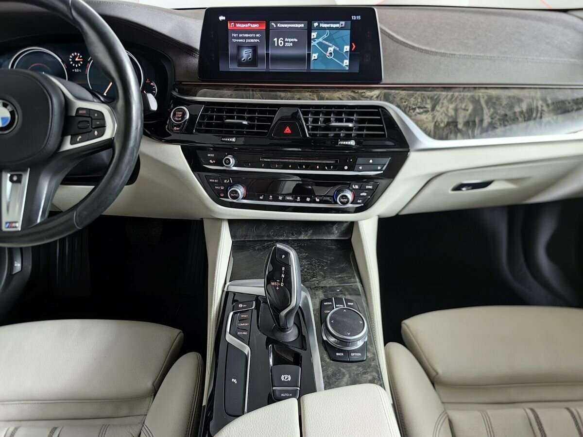 Купить BMW 5 серии 530i xDrive, 2017, 67 826 км, фото №11