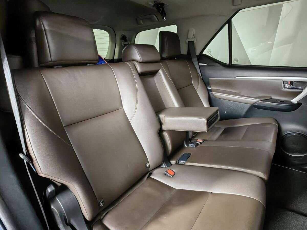 Купить Toyota Fortuner, 2017, 169 579 км, фото №13