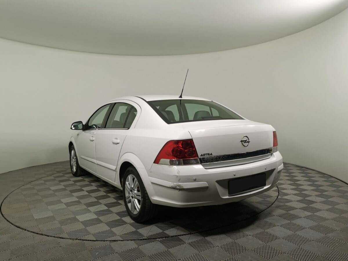 Купить Opel Astra, 2011, 183 818 км, фото №4