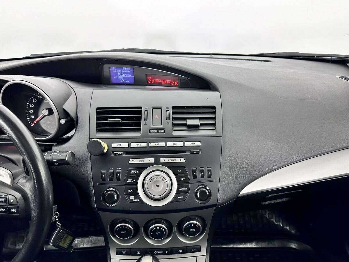 Купить Mazda 3, 2011, 216 146 км, фото №14
