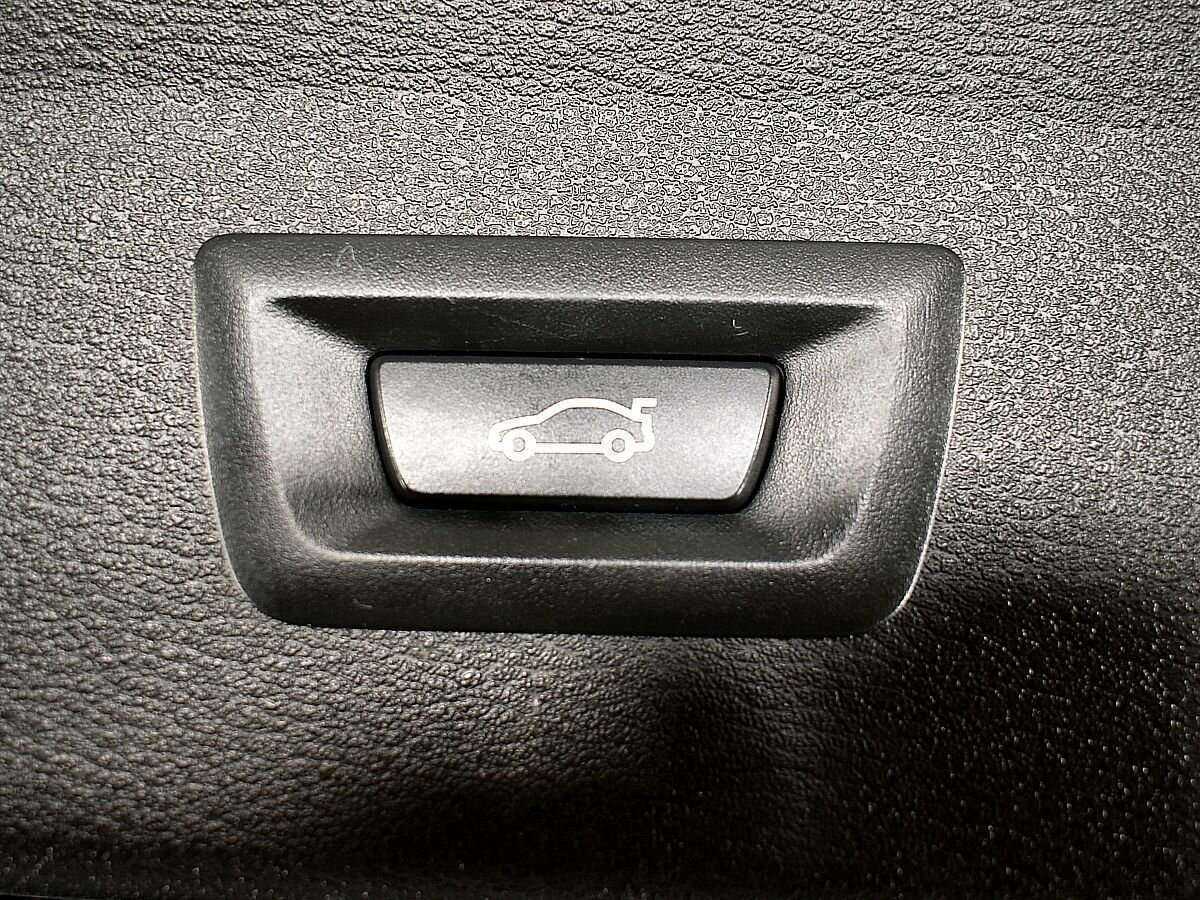 Купить BMW X1 20i xDrive, 2020, 83 336 км, фото №19