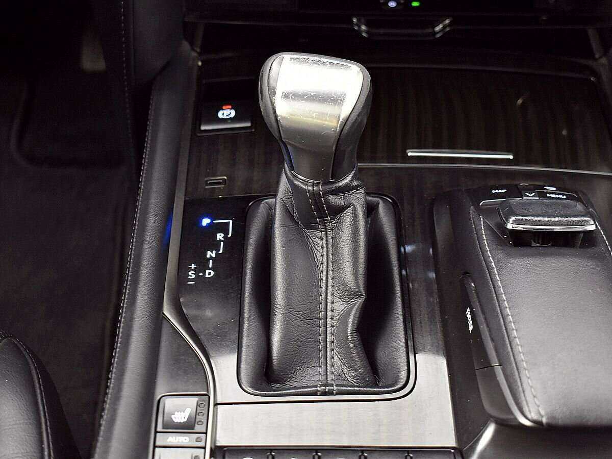 Купить Lexus LX 570, 2016, 131 664 км, фото №18