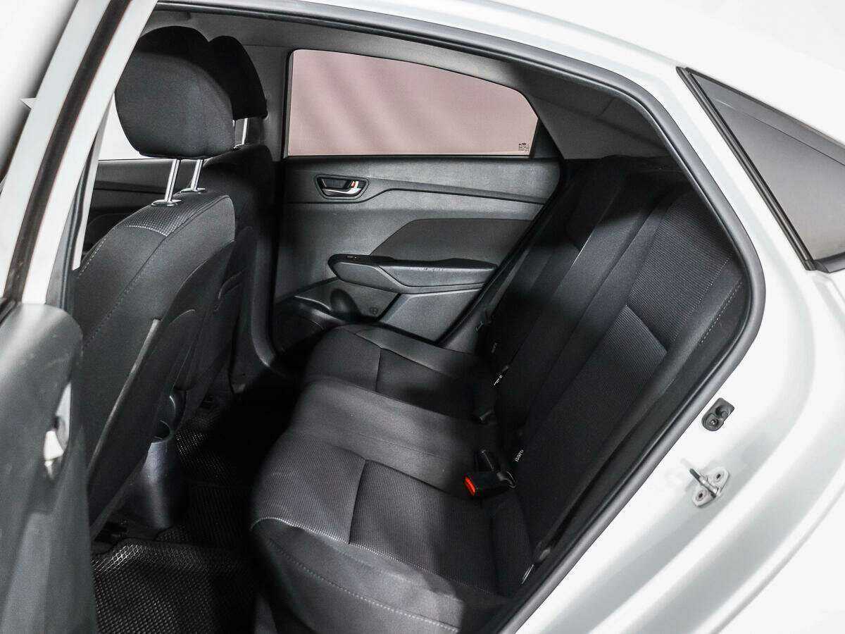 Купить Hyundai Solaris, 2019, 146 826 км, фото №10