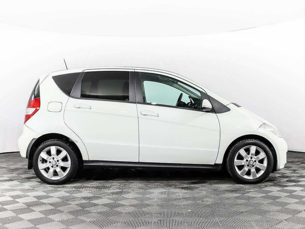 Купить Mercedes-Benz A-Класс 180, 2010, 218 940 км, фото №4