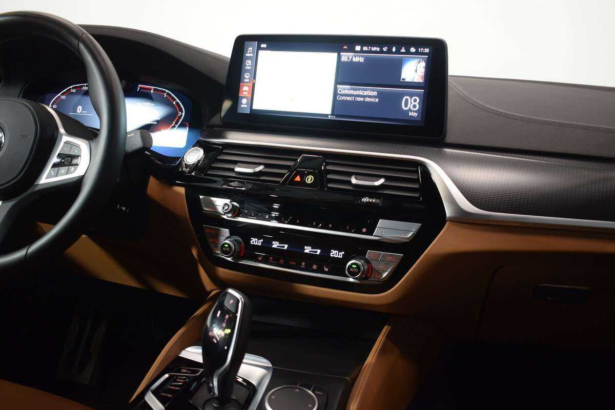 Купить BMW 5 серии 520i, 2023, 11 731 км, фото №11