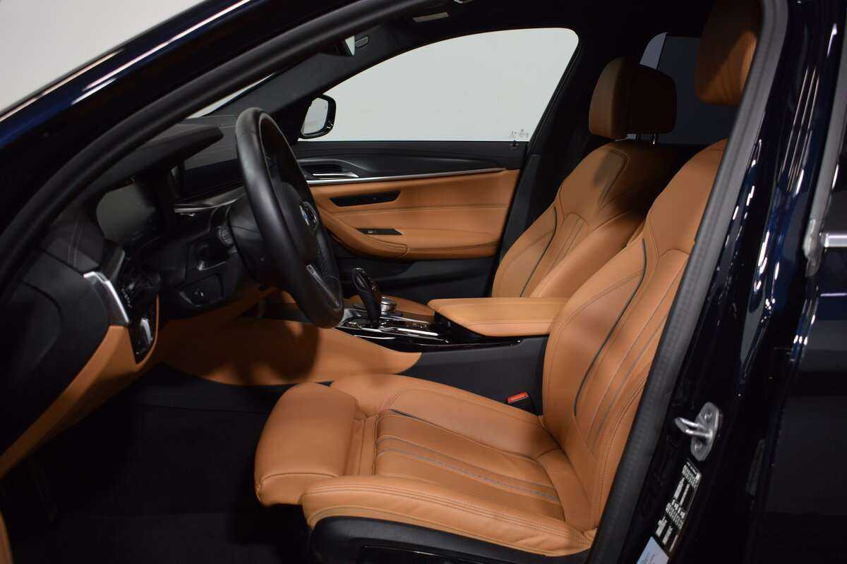 Купить BMW 5 серии 520i, 2023, 11 731 км, фото №14