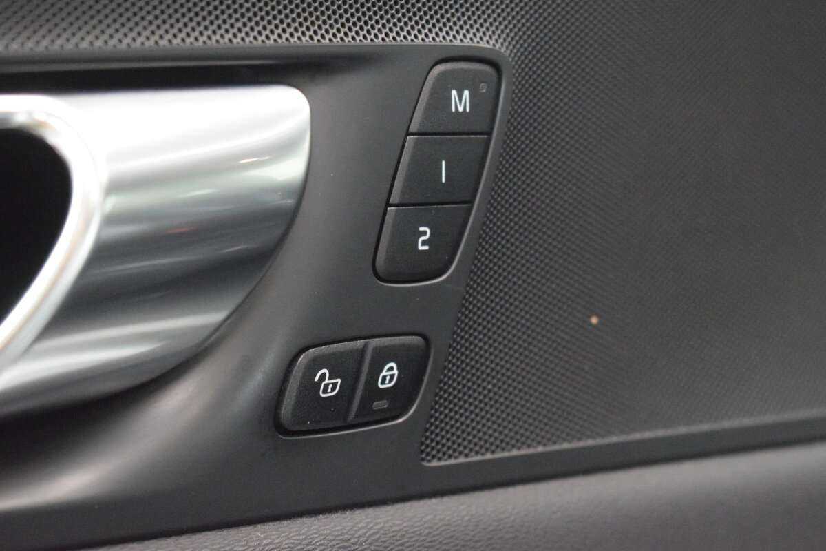 Купить Volvo XC60, 2020, 131 511 км, фото №10