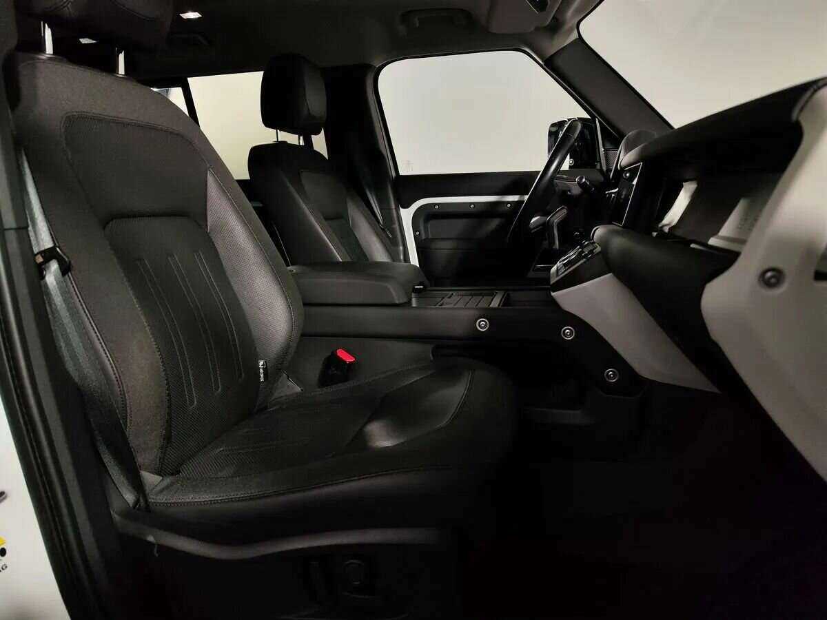 Купить Land Rover Defender 110, 2021, 66 500 км, фото №8