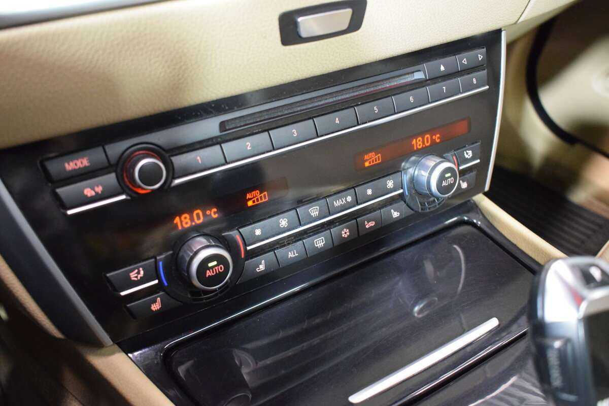 Купить BMW 5 серии Gran Turismo 535d xDrive, 2011, 245 100 км, фото №25